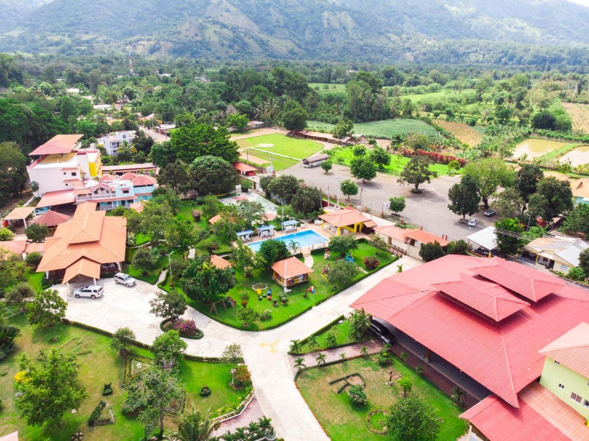 Deluxe Suites Guacamayos - Eco-Lodge & Swimming Pool Bonao Exterior foto