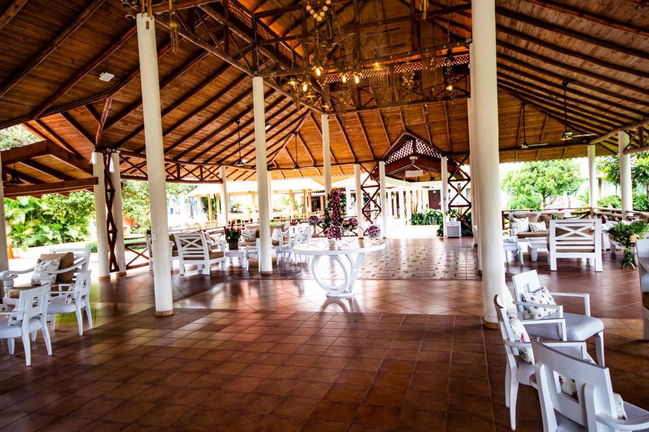 Deluxe Suites Guacamayos - Eco-Lodge & Swimming Pool Bonao Exterior foto
