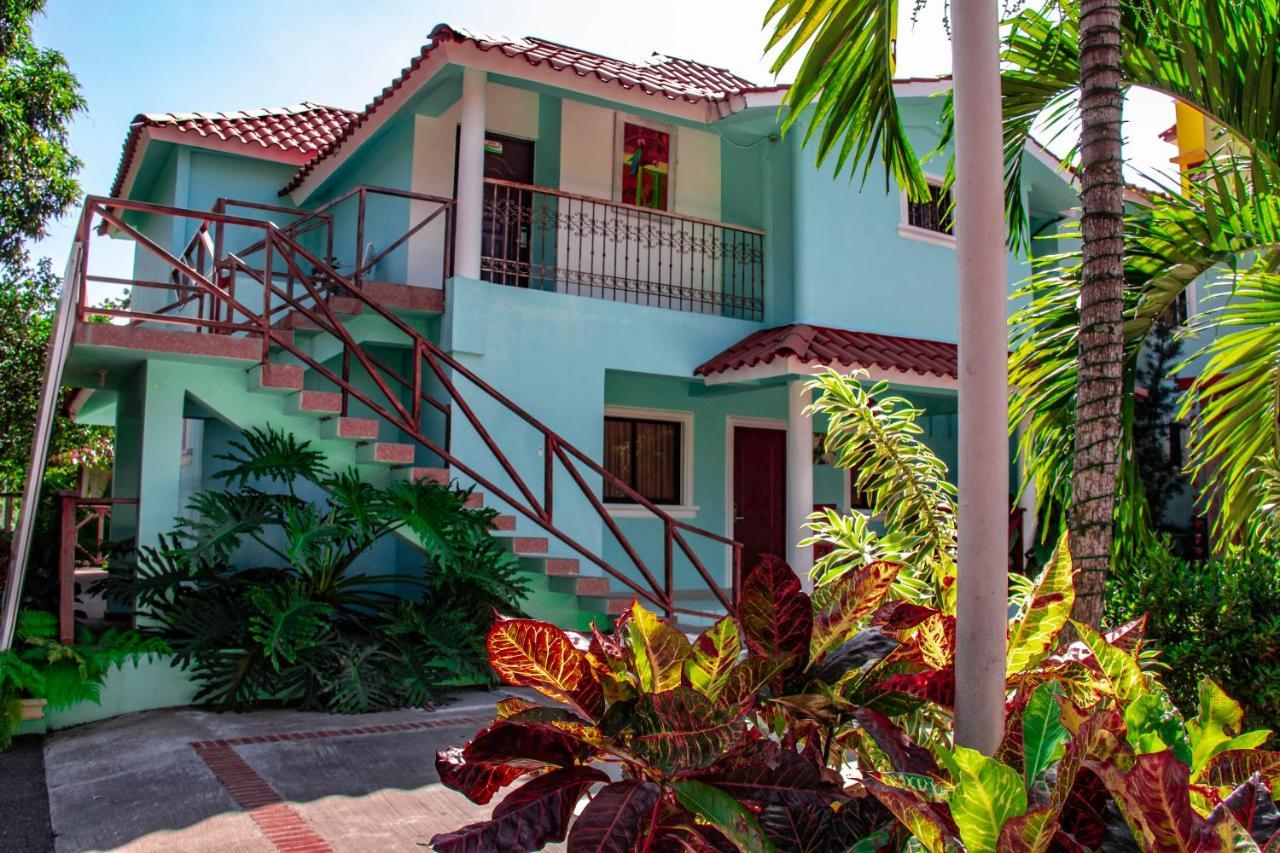 Deluxe Suites Guacamayos - Eco-Lodge & Swimming Pool Bonao Exterior foto