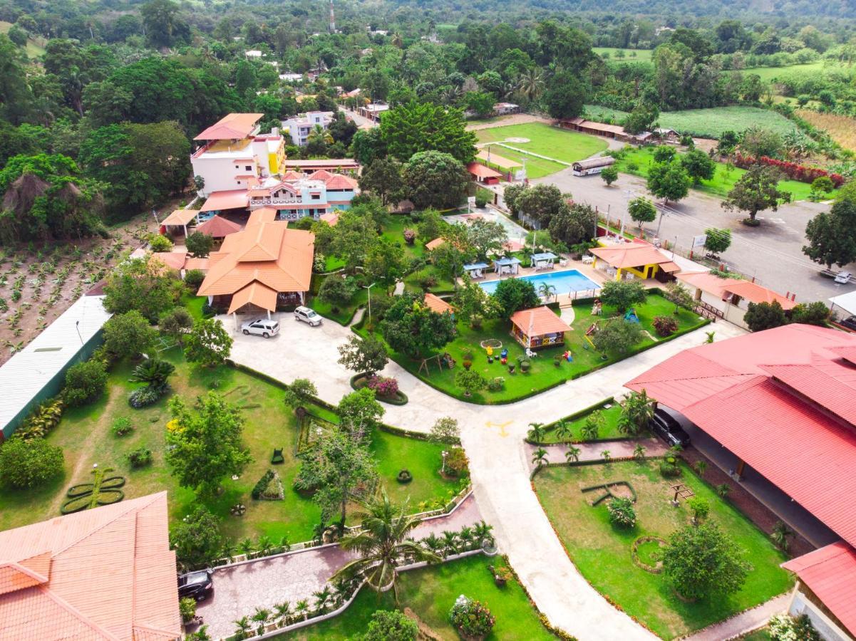 Deluxe Suites Guacamayos - Eco-Lodge & Swimming Pool Bonao Exterior foto