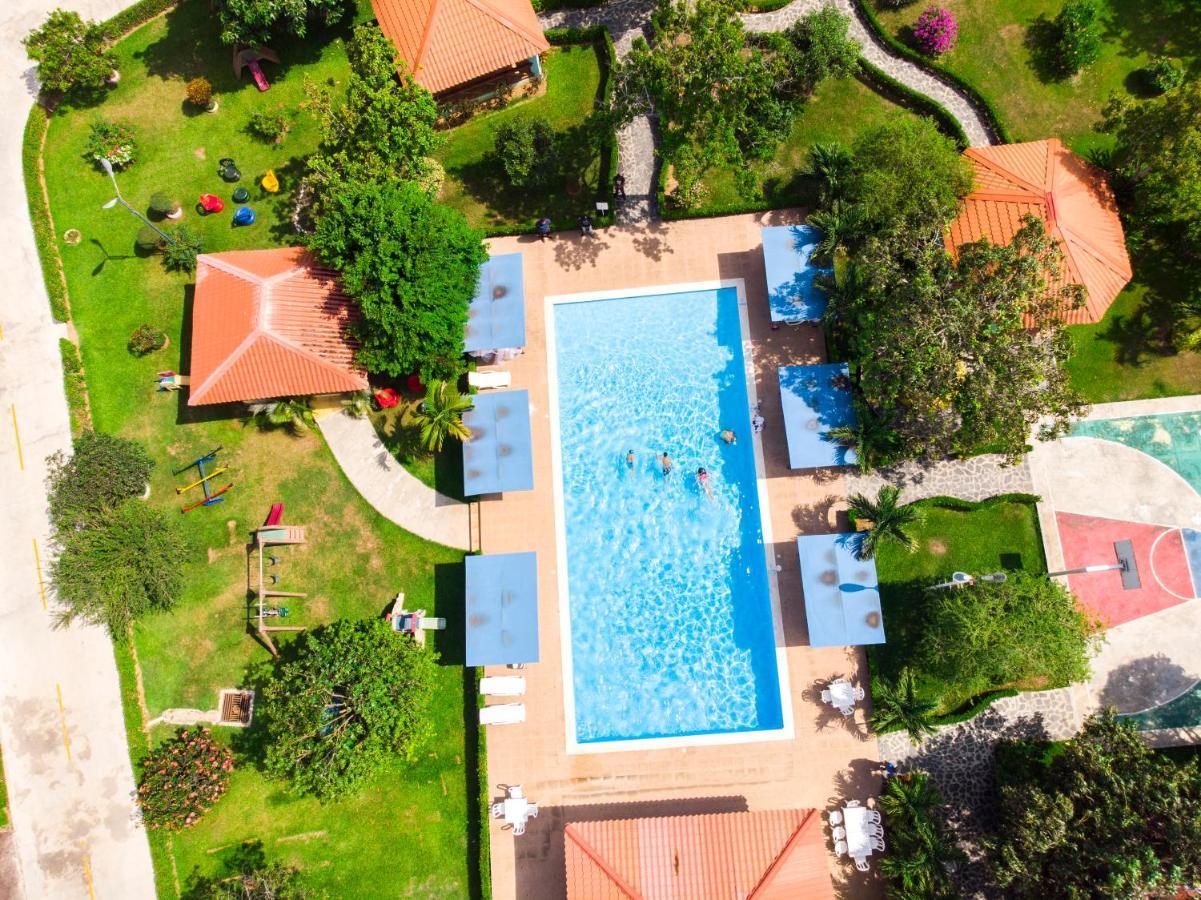 Deluxe Suites Guacamayos - Eco-Lodge & Swimming Pool Bonao Exterior foto